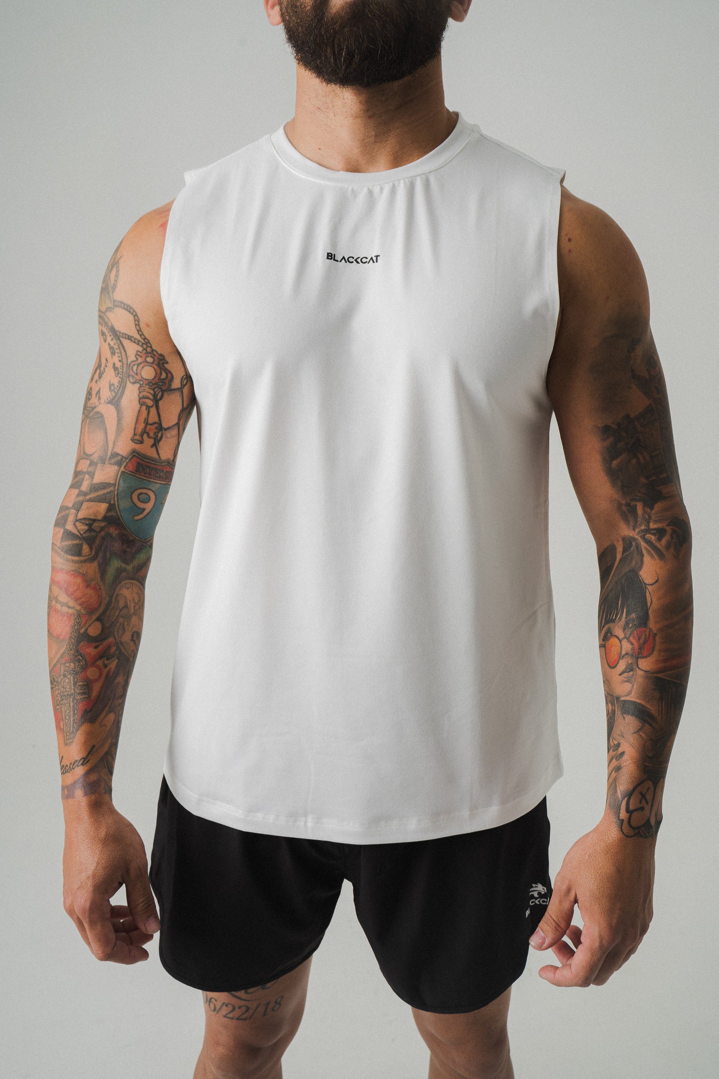 Velocity White tank